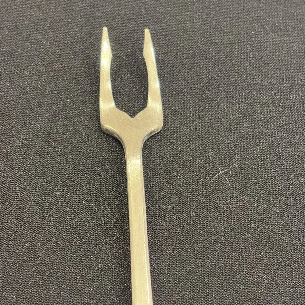 Oneida Community MORNING STAR Silverplate 1948 Cocktail Fork